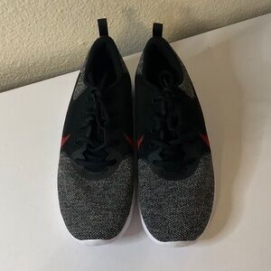 NIKE FLEX EXPERIENCE RN 10 MENS BLACK/UNIV RED-DK SMOKE GREY